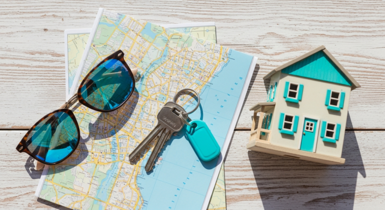 airbnb smart pricing vs manual